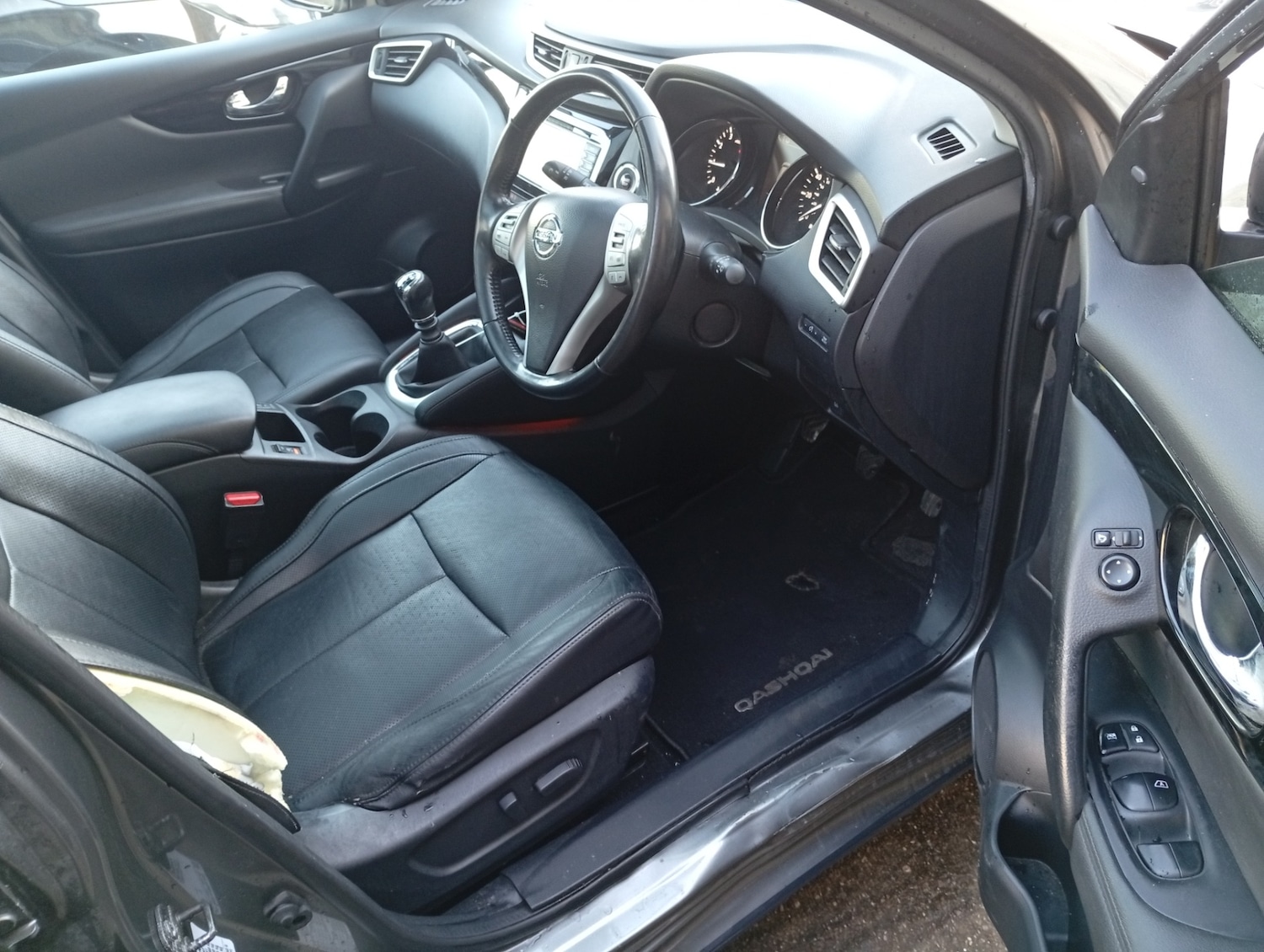 Used Nissan Qashqai 2016 for sale - 76770210: Photo 17