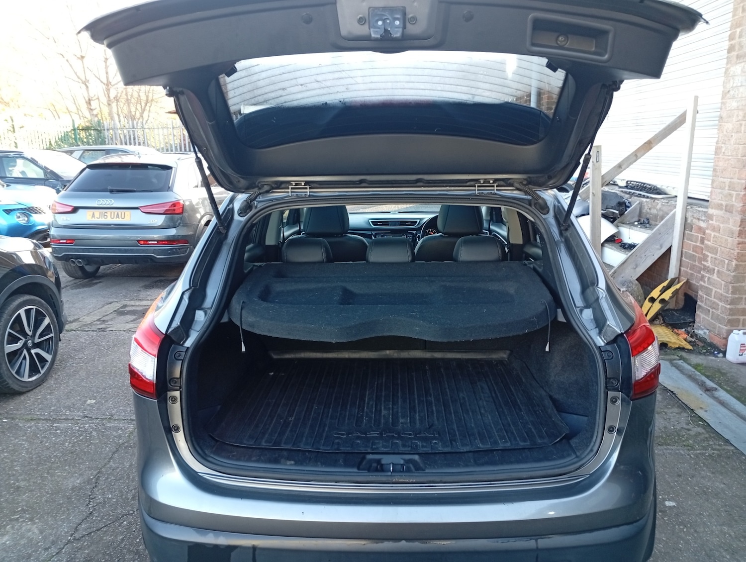 Used Nissan Qashqai 2016 for sale - 76770210: Photo 4