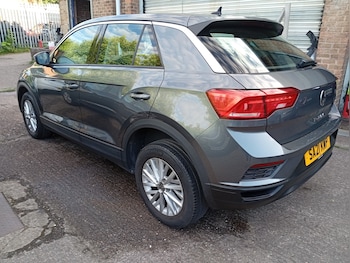 Used Volkswagen T-Roc 2021 for sale - 78750842: Photo