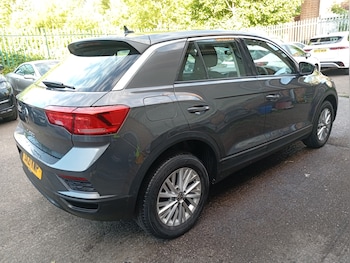 Used Volkswagen T-Roc 2021 for sale - 78750842: Photo