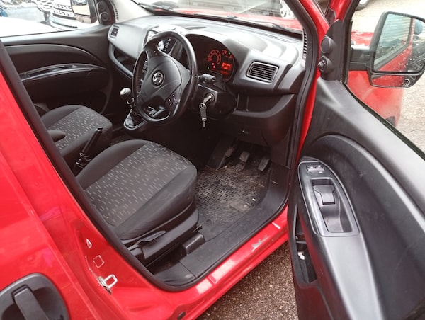 Used Vauxhall Combo 2017 for sale - 76120472: Photo 16