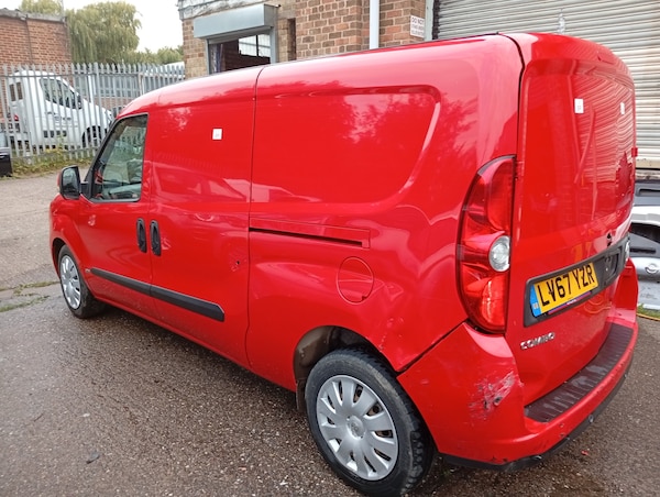 Used Vauxhall Combo 2017 for sale - 76120472: Photo 6