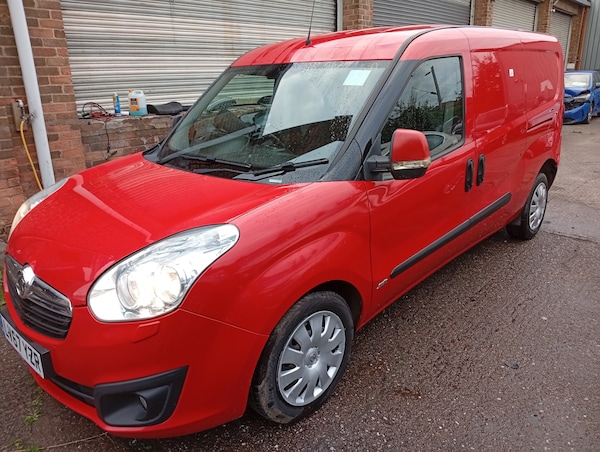 Used Vauxhall Combo 2017 for sale - 76120472: Photo 9