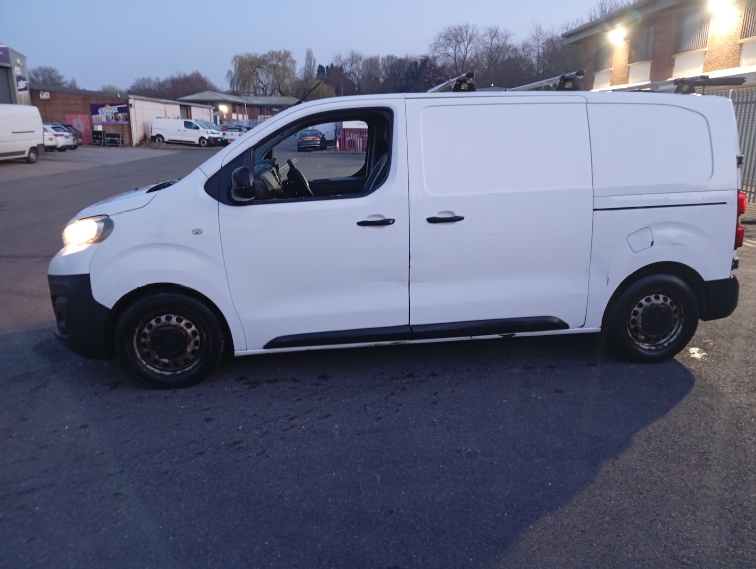 Used Peugeot Expert 2018 for sale - 77750091: Photo 2