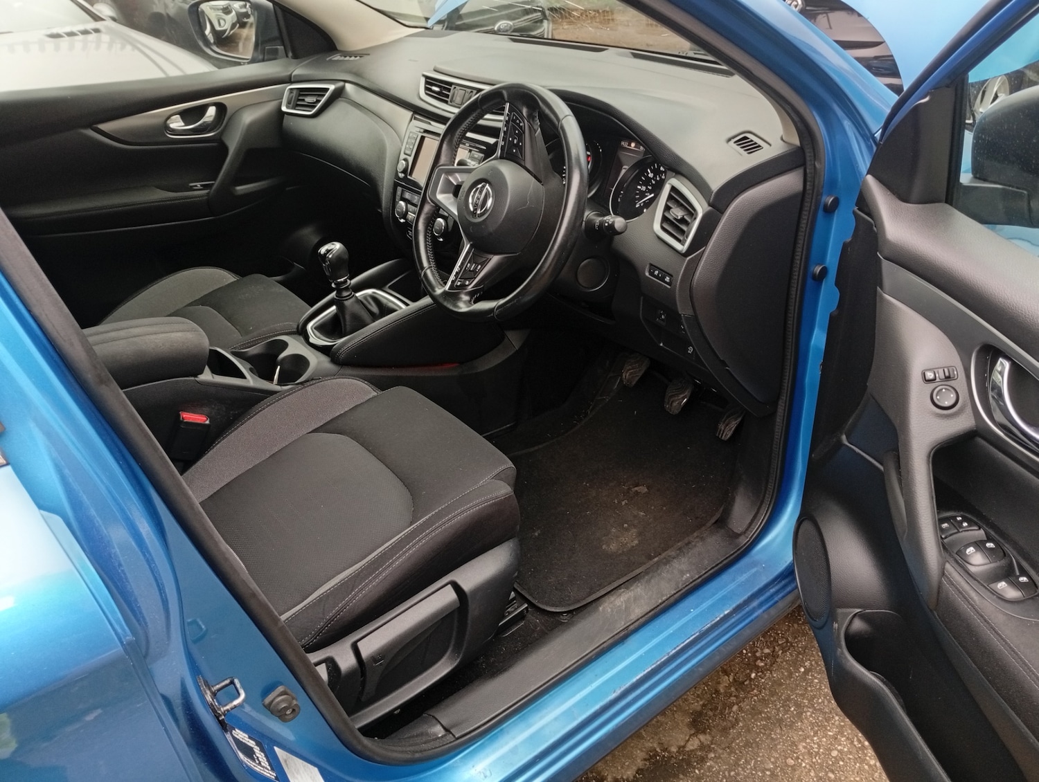 Used Nissan Qashqai 2018 for sale - 77797739: Photo 15