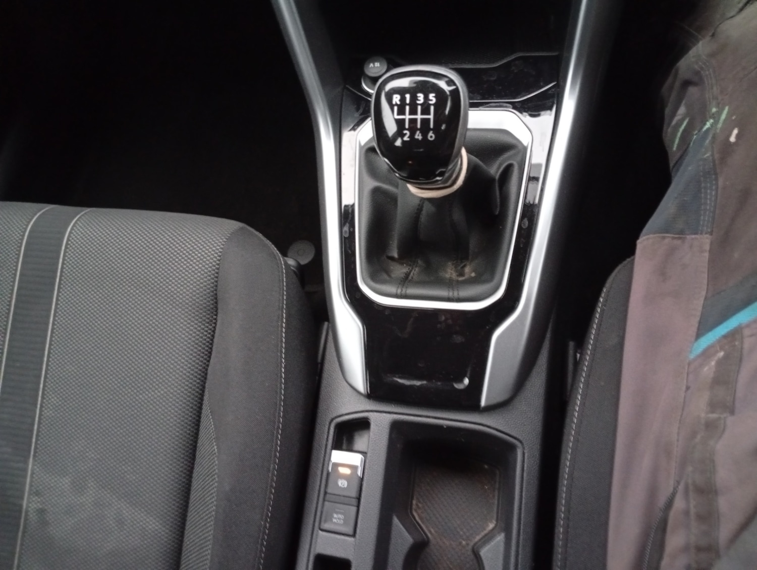 Used Volkswagen T-Roc 2024 for sale - 77063449: Photo 19