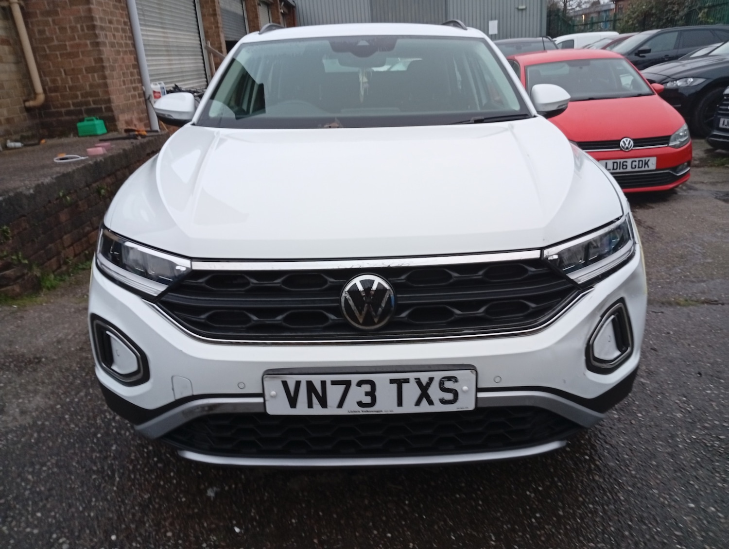 Used Volkswagen T-Roc 2024 for sale - 77063449: Photo 3