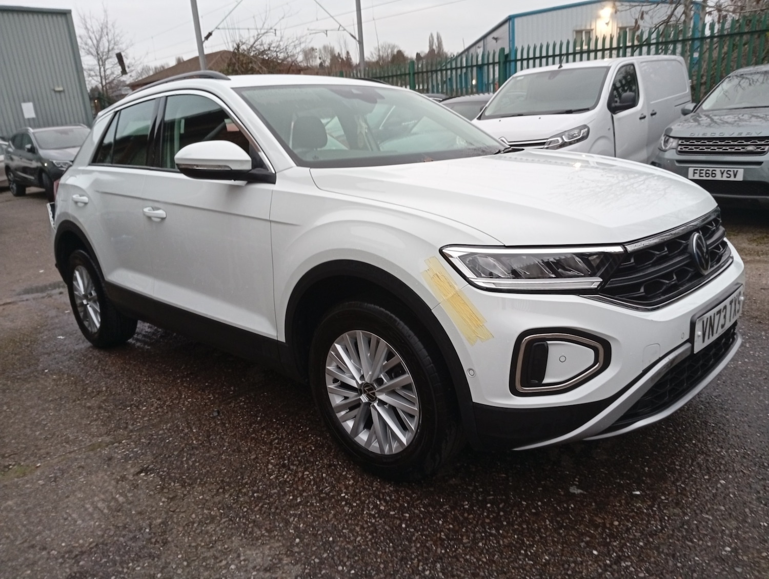 Used Volkswagen T-Roc 2024 for sale - 77063449: Photo 4