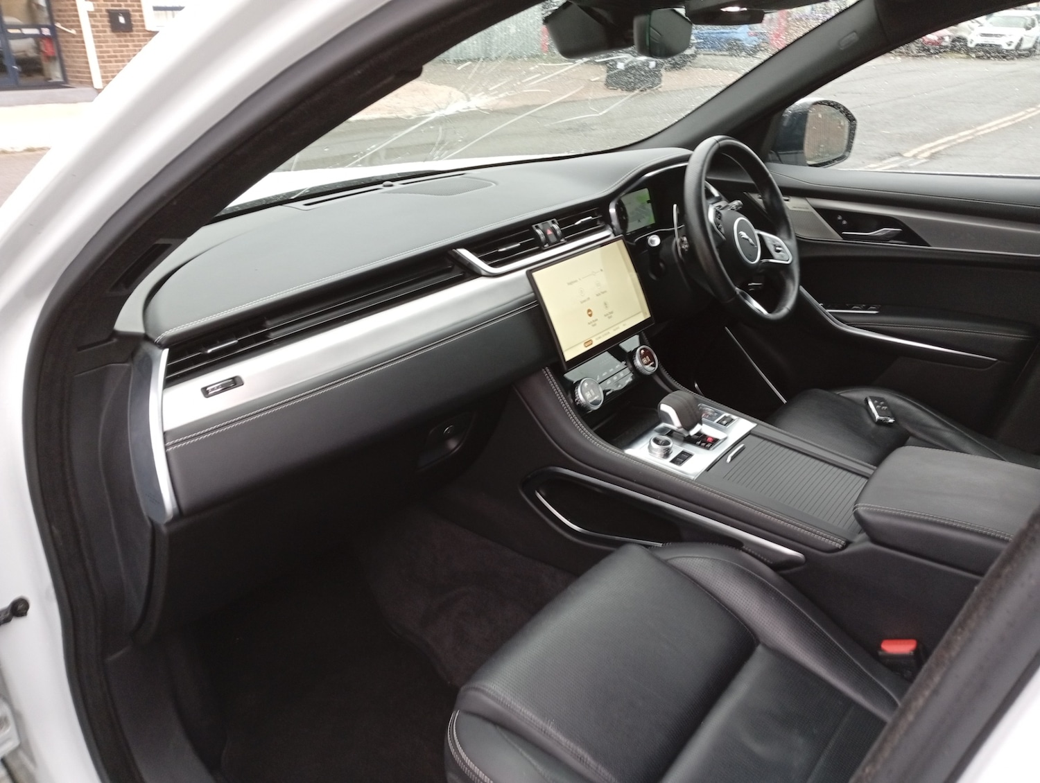 Used Jaguar F-Pace 2023 for sale - 76466094: Photo 16