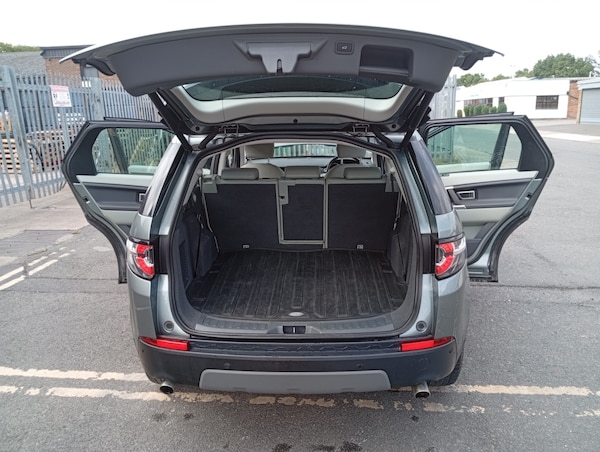Used Land Rover Discovery Sport 2016 for sale - 75680328: Photo 12