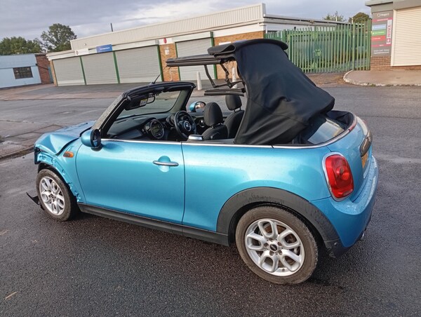 Used MINI Convertible 2017 for sale - 75718474: Photo 15
