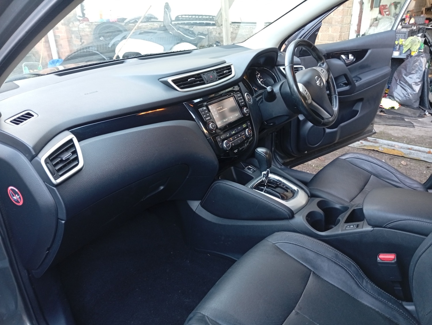 Used Nissan Qashqai 2015 for sale - 76793025: Photo 13