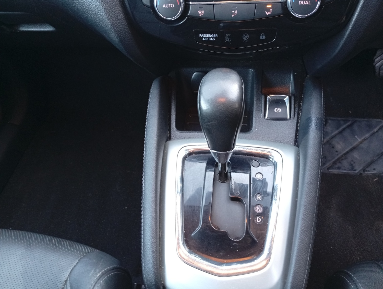 Used Nissan Qashqai 2015 for sale - 76793025: Photo 2