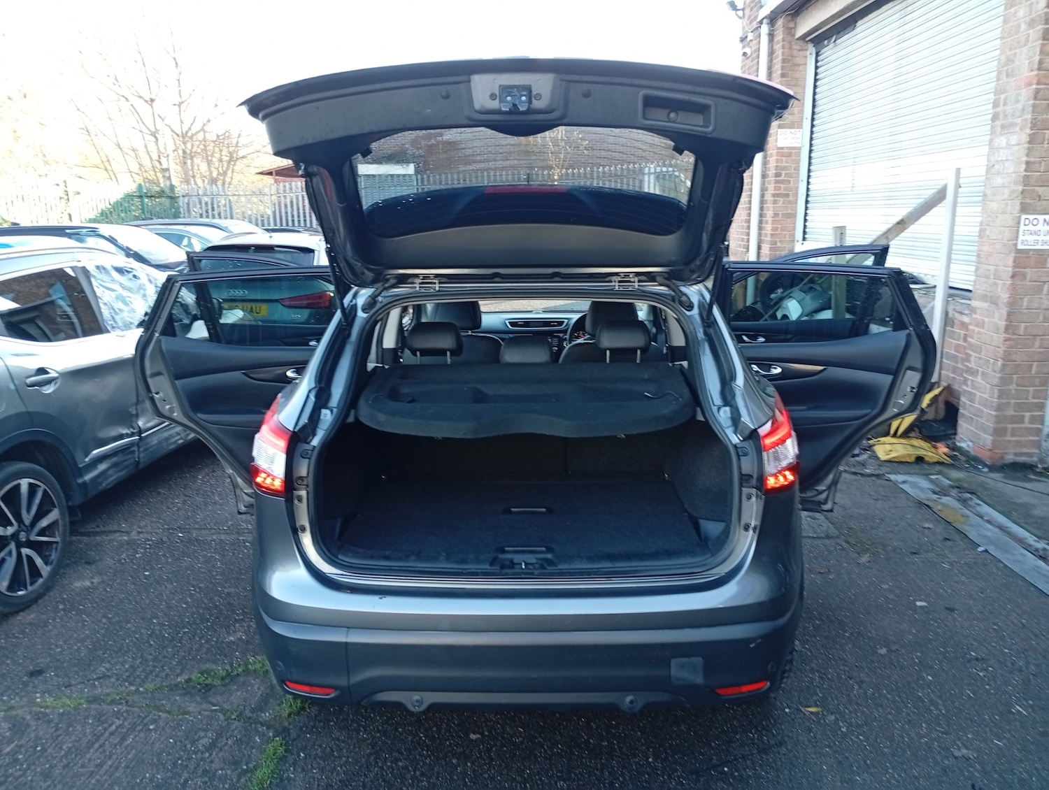 Used Nissan Qashqai 2015 for sale - 76793025: Photo 9