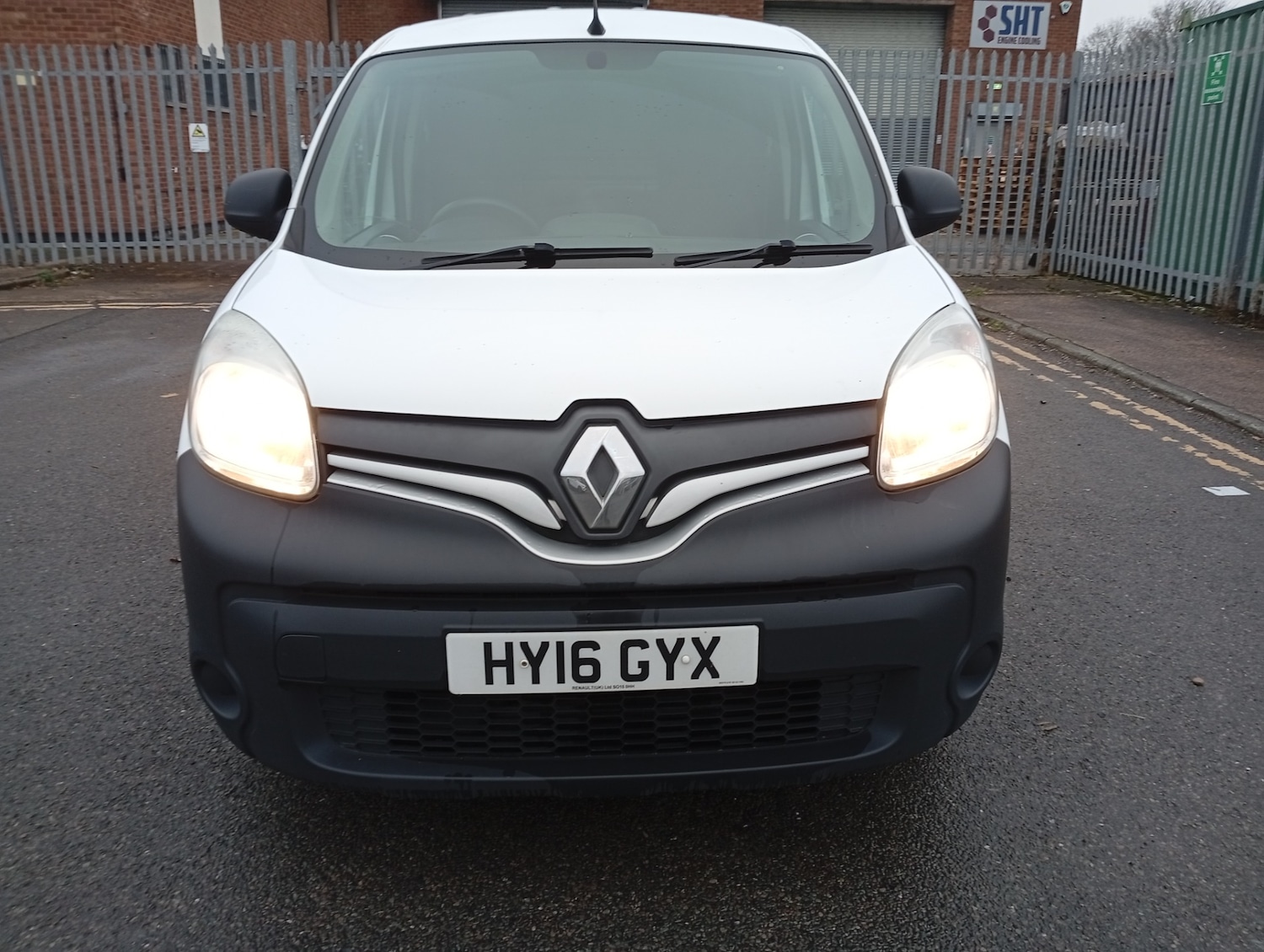 Used Renault Kangoo 2016 for sale - 77028392: Photo 2