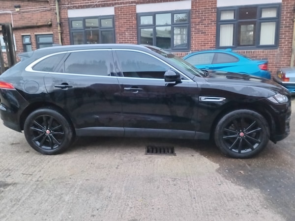 Used Jaguar F-Pace 2018 for sale - 75391040: Photo 4