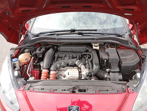 Used Peugeot RCZ 2014 for sale - 76143111: Photo 18