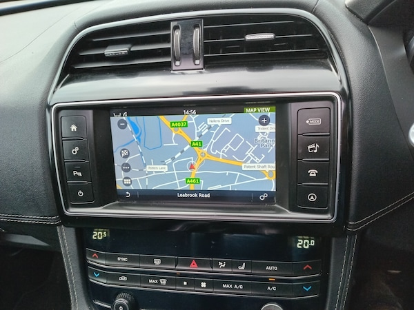 Used Jaguar F-Pace 2017 for sale - 75304388: Photo 19