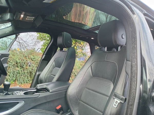 Used Jaguar F-Pace 2017 for sale - 75304388: Photo 3