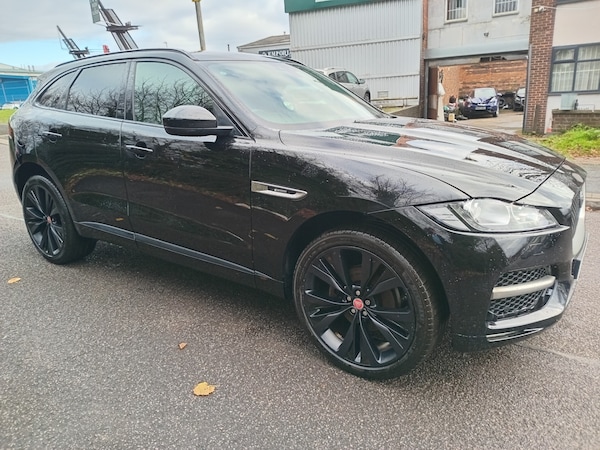 Used Jaguar F-Pace 2017 for sale - 75304388: Photo 8