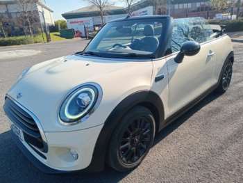 Used MINI Convertible 2019 for sale - 74933099: Photo