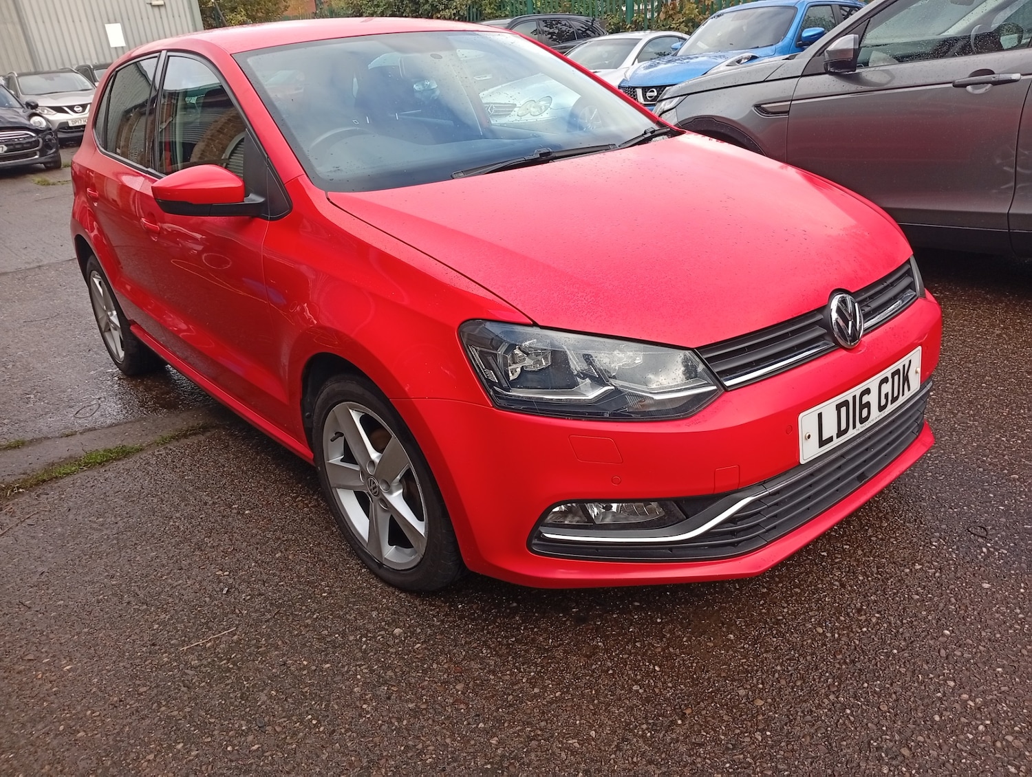 Used Volkswagen Polo 2016 for sale - 76319754: Photo 1