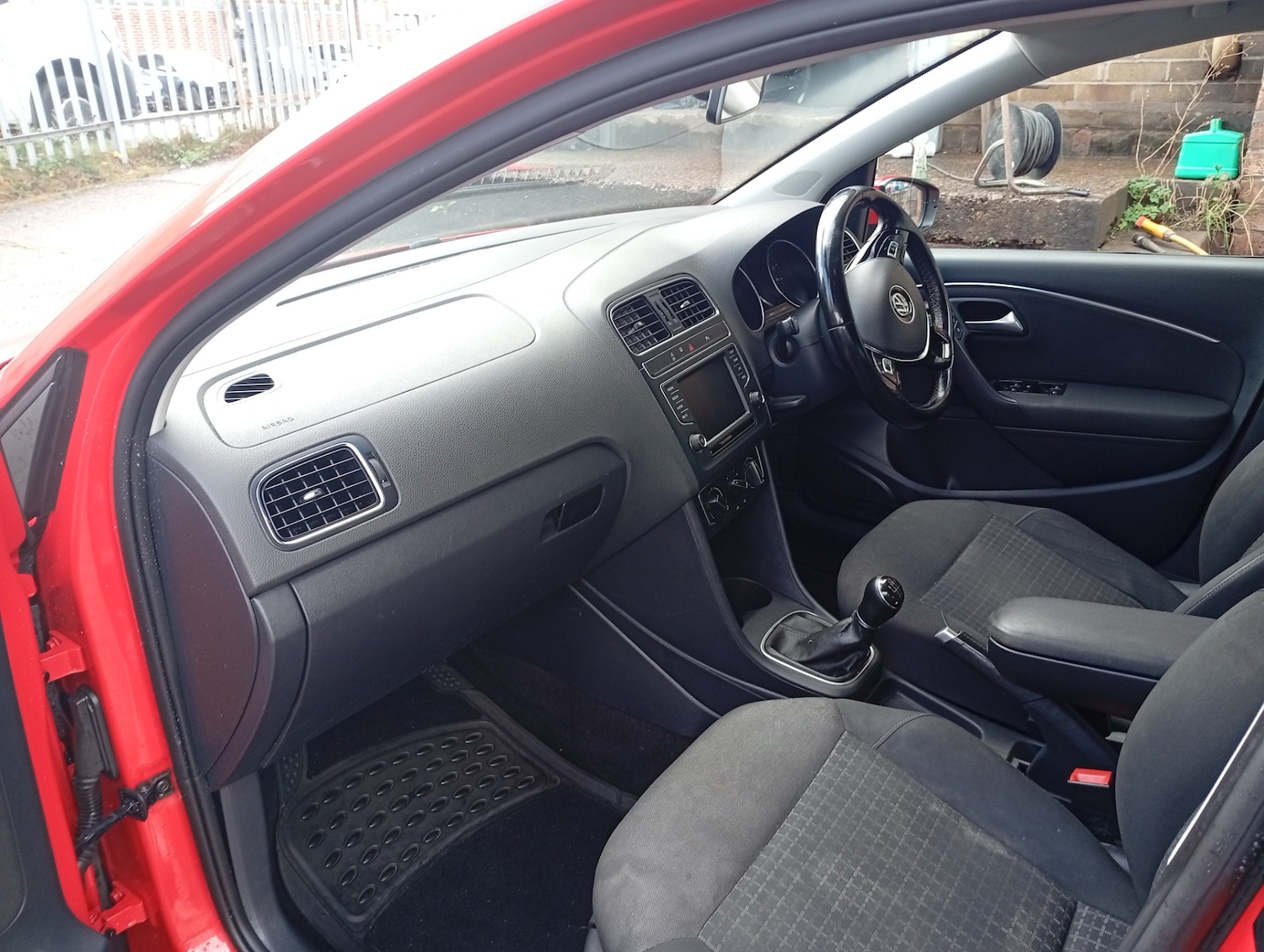 Used Volkswagen Polo 2016 for sale - 76319754: Photo 12