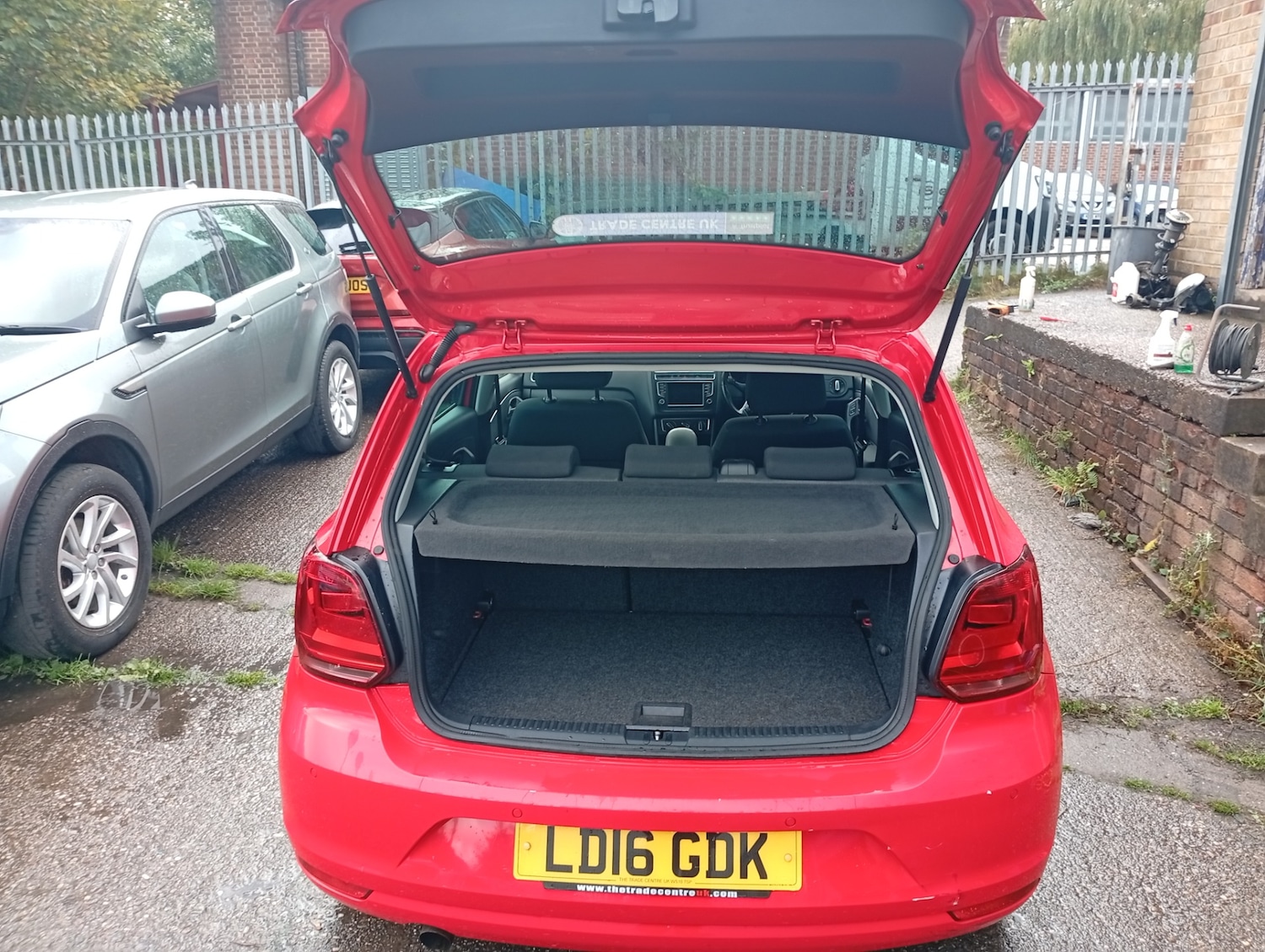 Used Volkswagen Polo 2016 for sale - 76319754: Photo 7