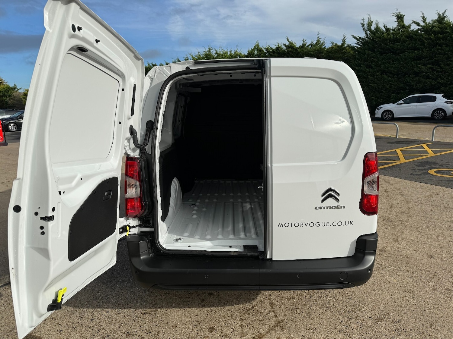 Used Citroen Berlingo 2023 for sale - 76868710: Photo 22