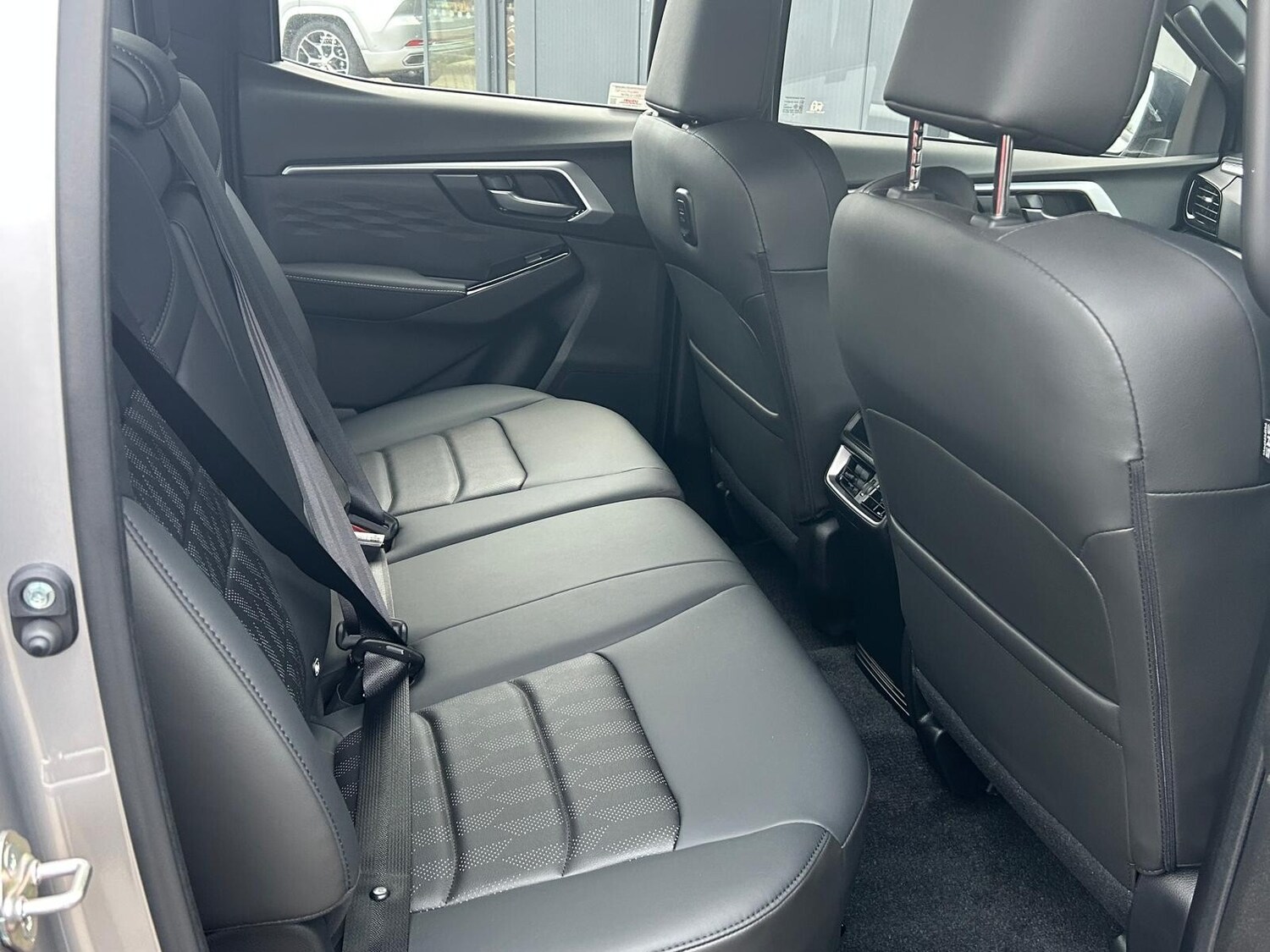 Used Isuzu D-Max 2025 for sale - 76874144: Photo 8