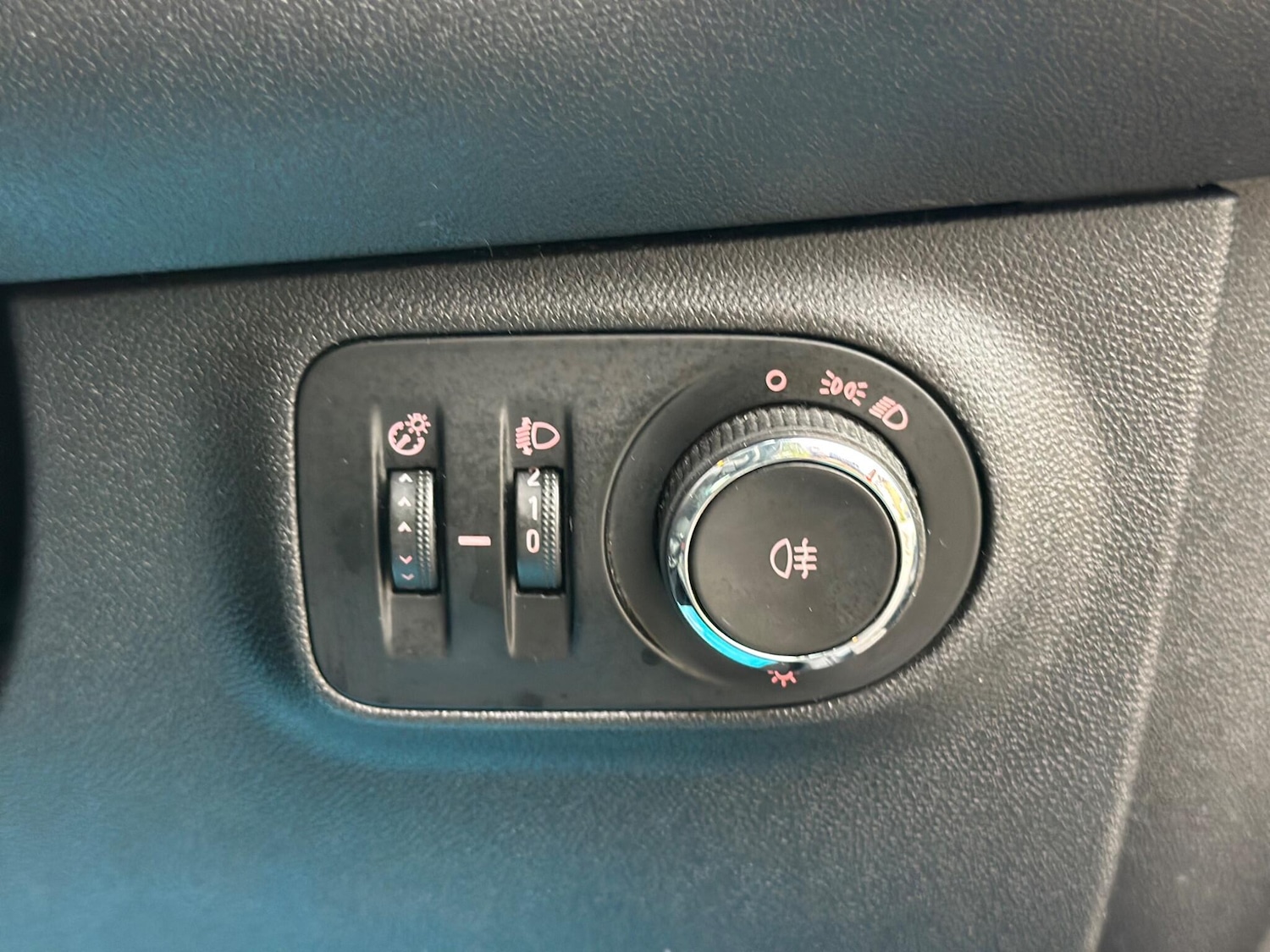 Used Vauxhall ADAM 2016 for sale - 76409278: Photo 28