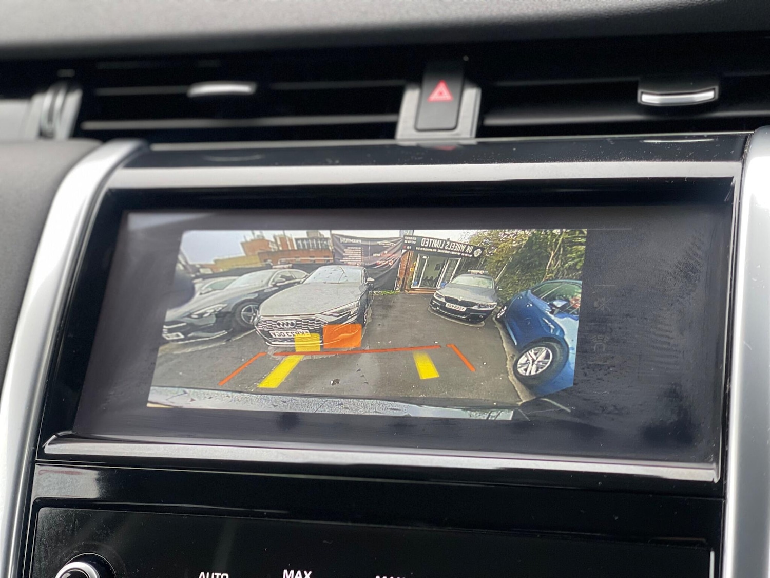 Used Land Rover Discovery Sport 2020 for sale - 76337400: Photo 31