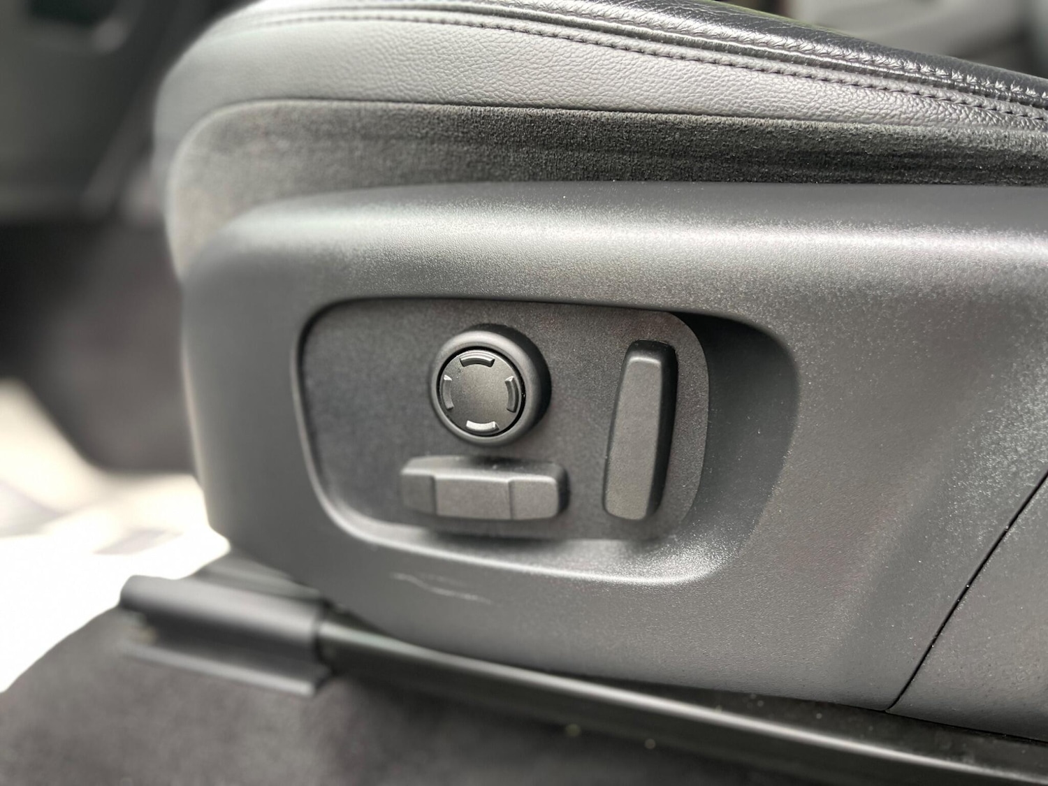 Used Land Rover Discovery Sport 2020 for sale - 76337400: Photo 37