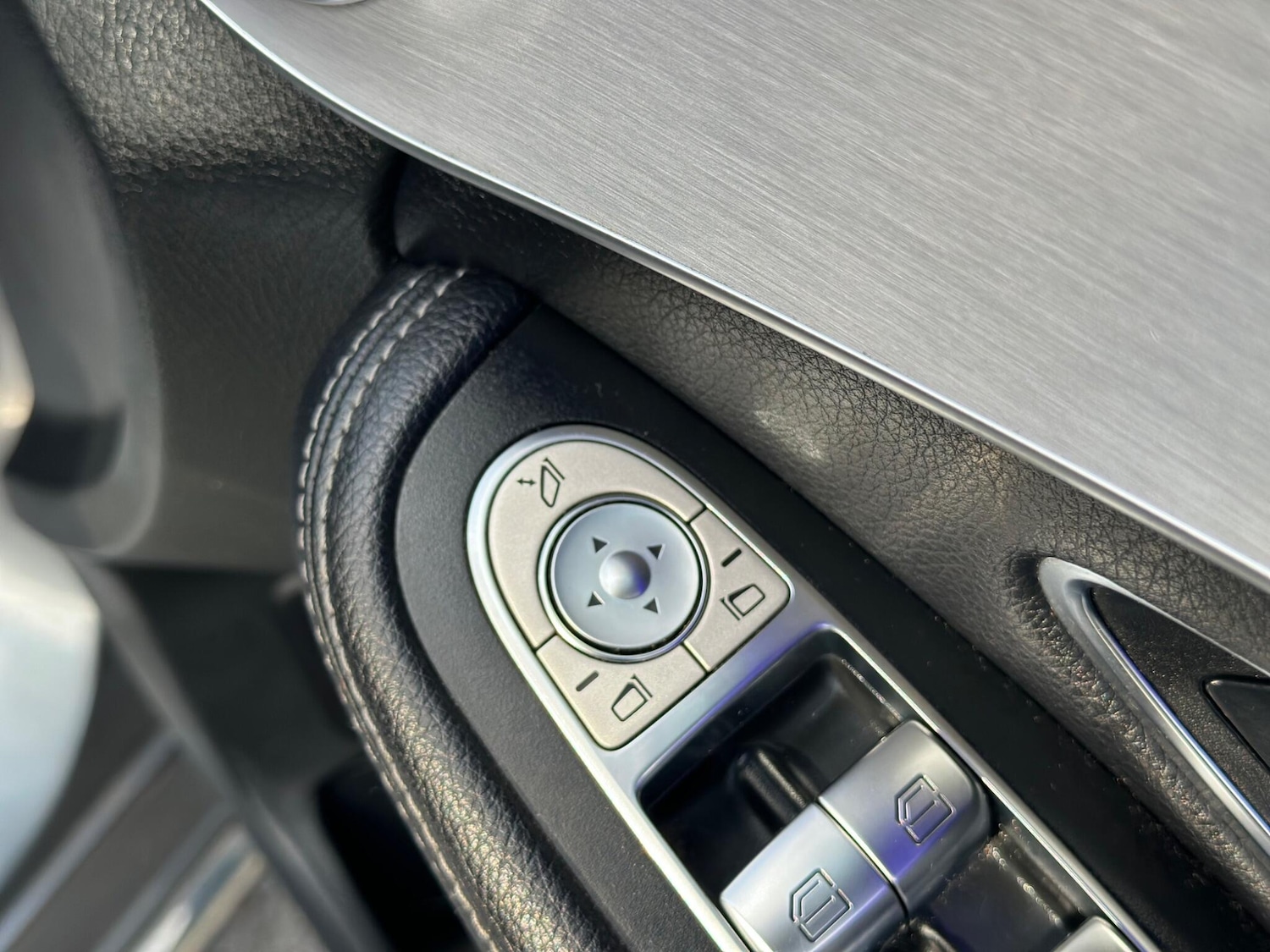 Used Mercedes-Benz C Class 2020 for sale - 76850514: Photo 33