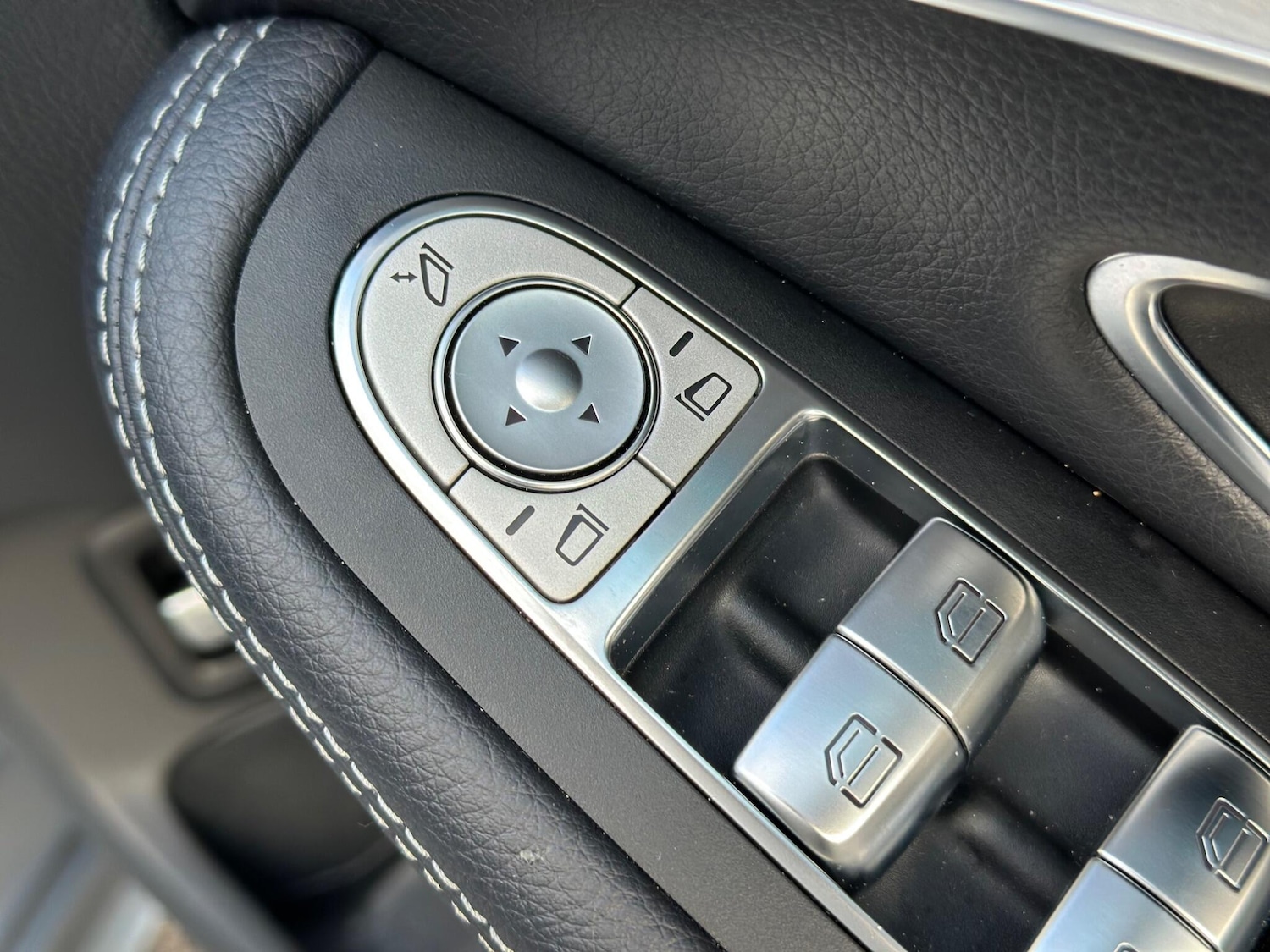 Used Mercedes-Benz C Class 2017 for sale - 77387727: Photo 16