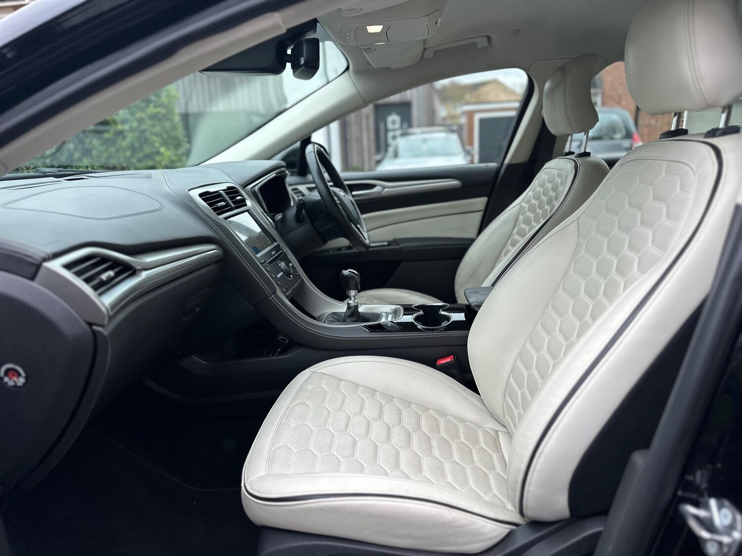 Used Ford Mondeo 2016 for sale - 77523556: Photo 41