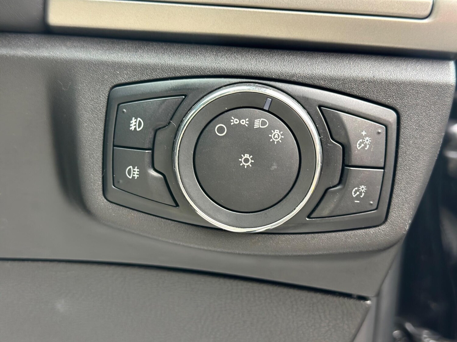 Used Ford Mondeo 2016 for sale - 77523556: Photo 46