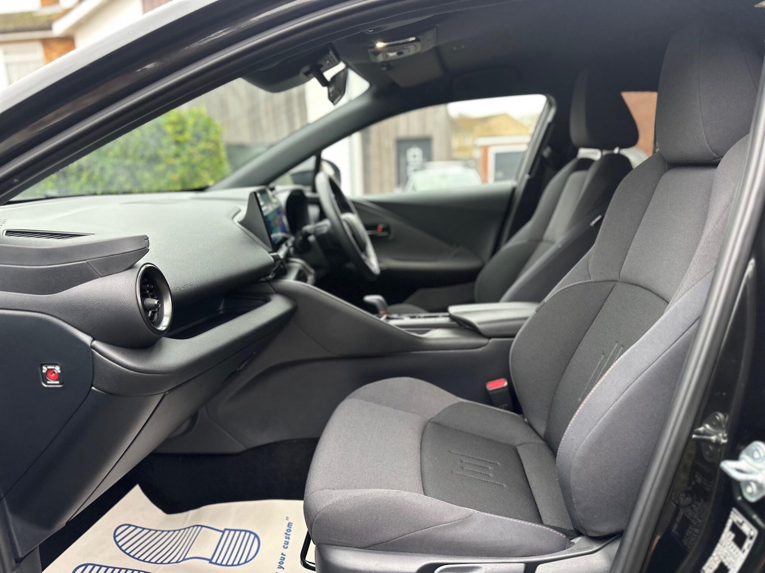 Used Toyota C-HR 2024 for sale - 77331833: Photo 29