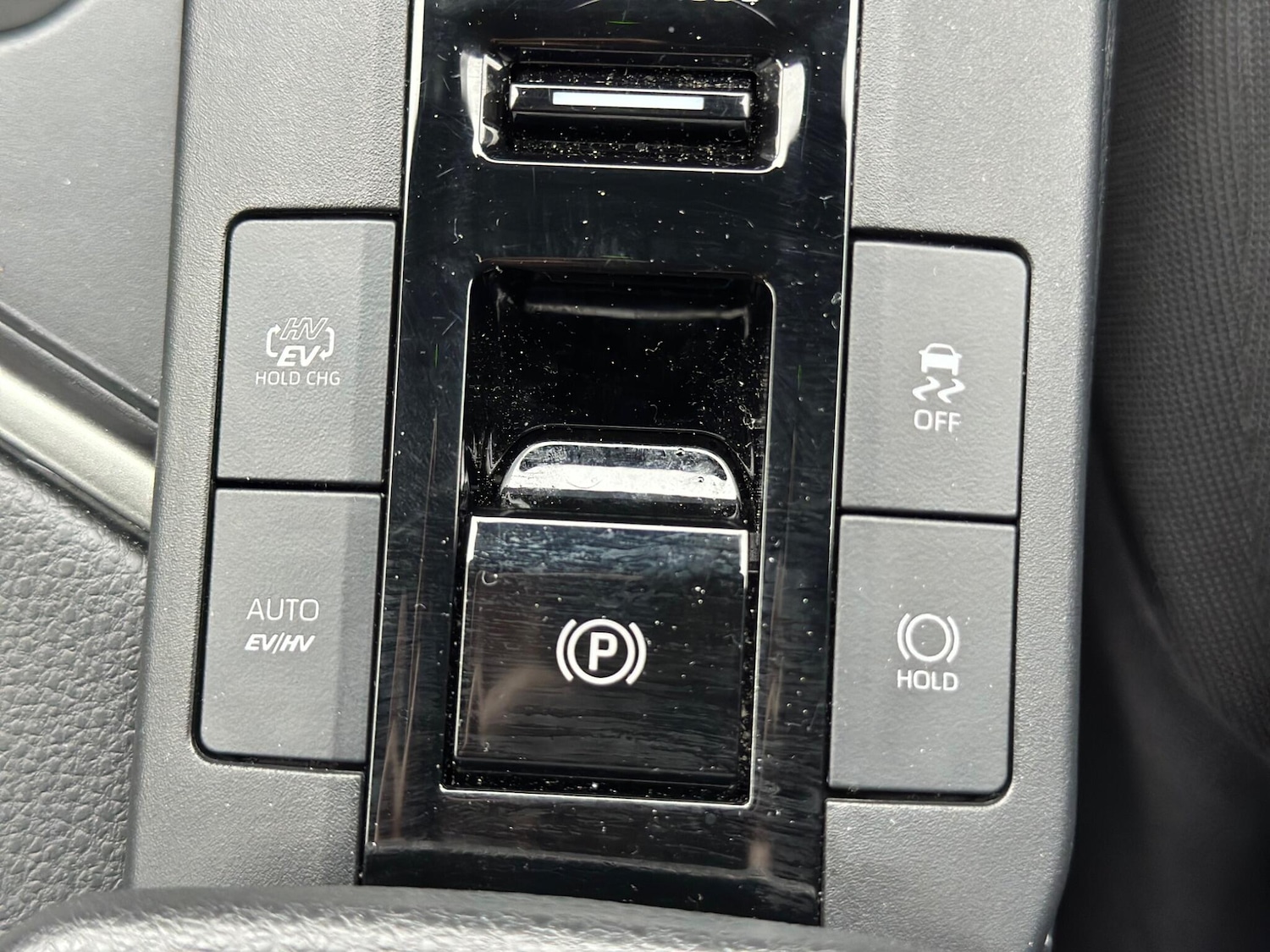 Used Toyota C-HR 2024 for sale - 77331833: Photo 42