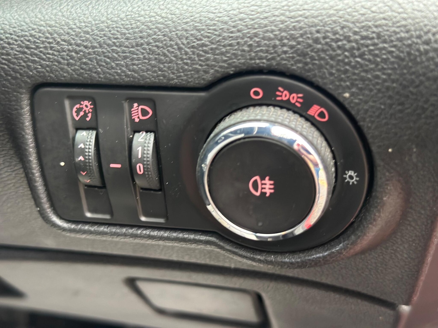 Used Vauxhall Astra 2015 for sale - 76572509: Photo 29