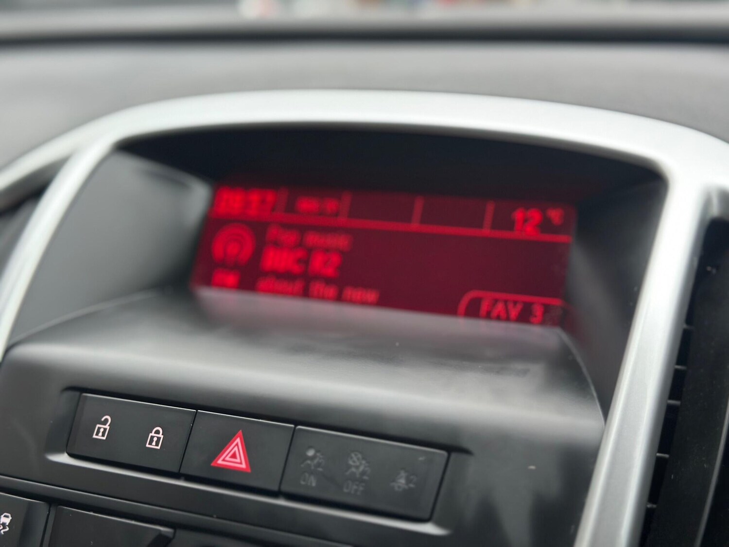 Used Vauxhall Astra 2015 for sale - 76572509: Photo 30