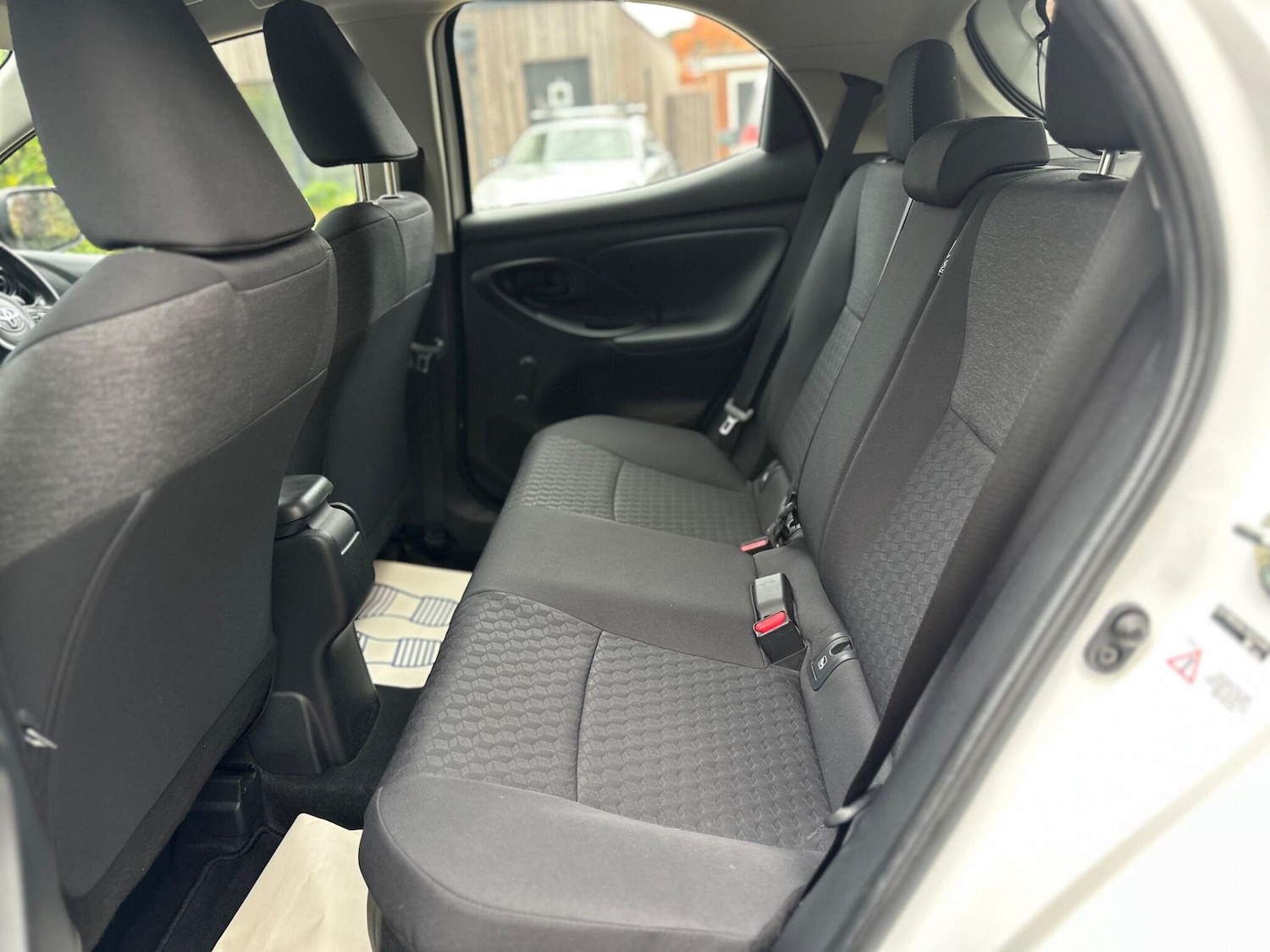 Used Toyota Yaris 2021 for sale - 76457770: Photo 25