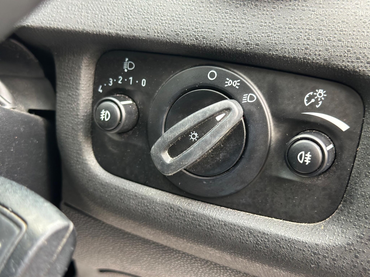 Used Ford Fiesta 2015 for sale - 76498831: Photo 29