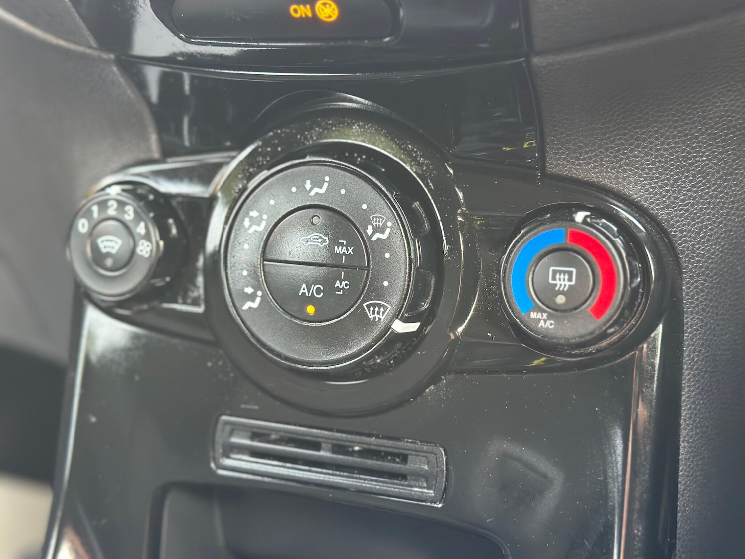 Used Ford Fiesta 2015 for sale - 76498831: Photo 36