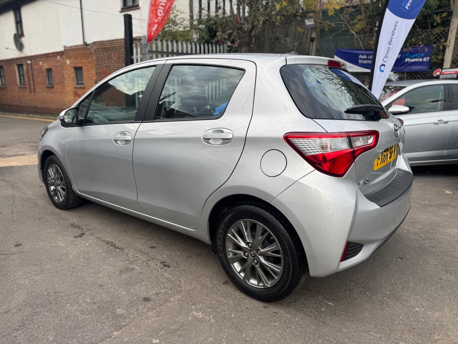 Used Toyota Yaris 2018 for sale - 76953018: Photo 10