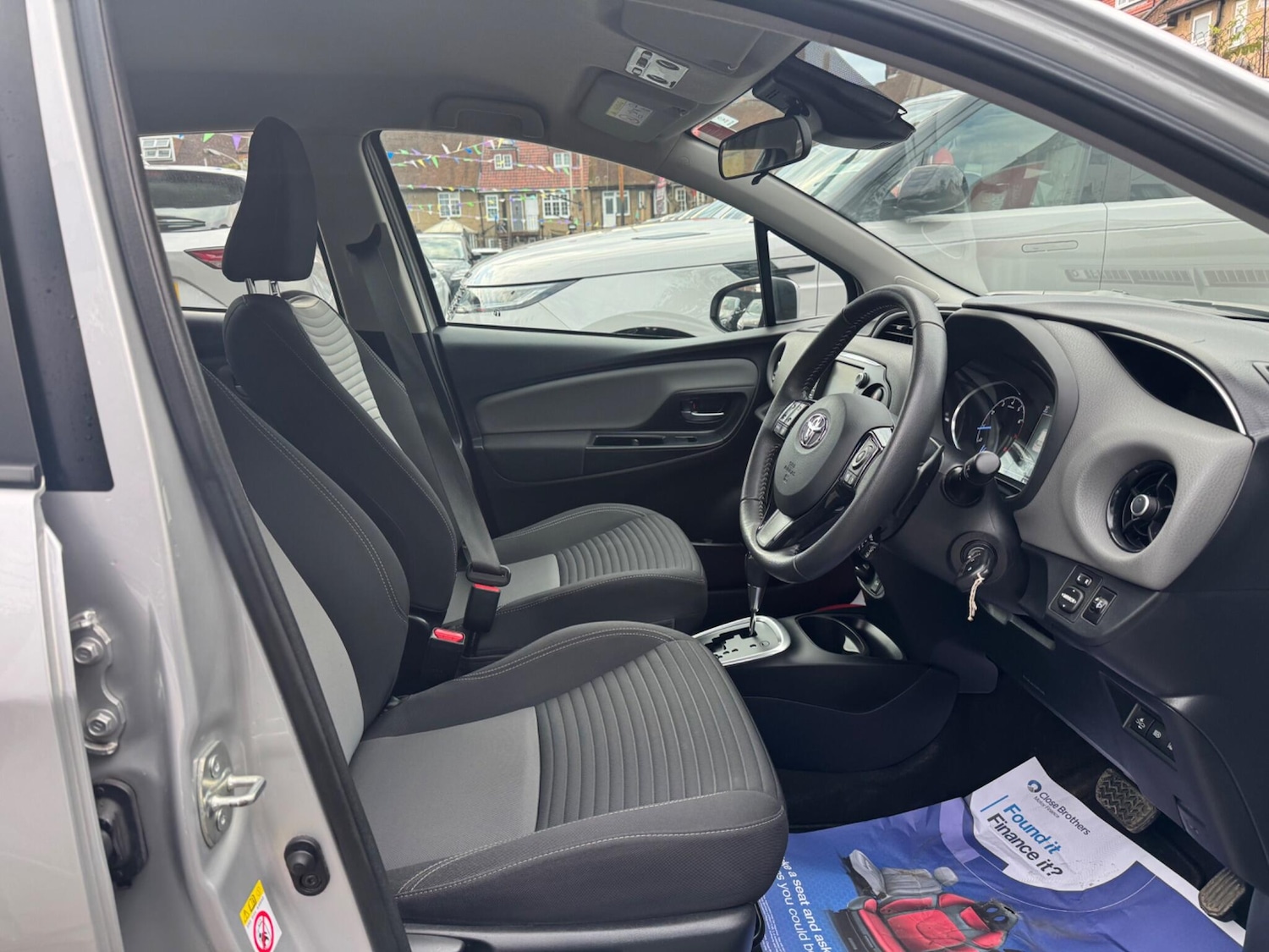 Used Toyota Yaris 2018 for sale - 76953018: Photo 12