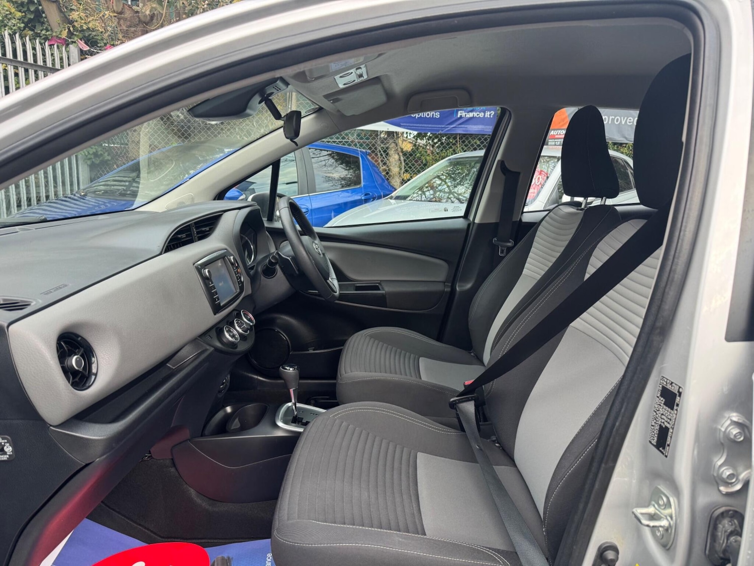 Used Toyota Yaris 2018 for sale - 76953018: Photo 14