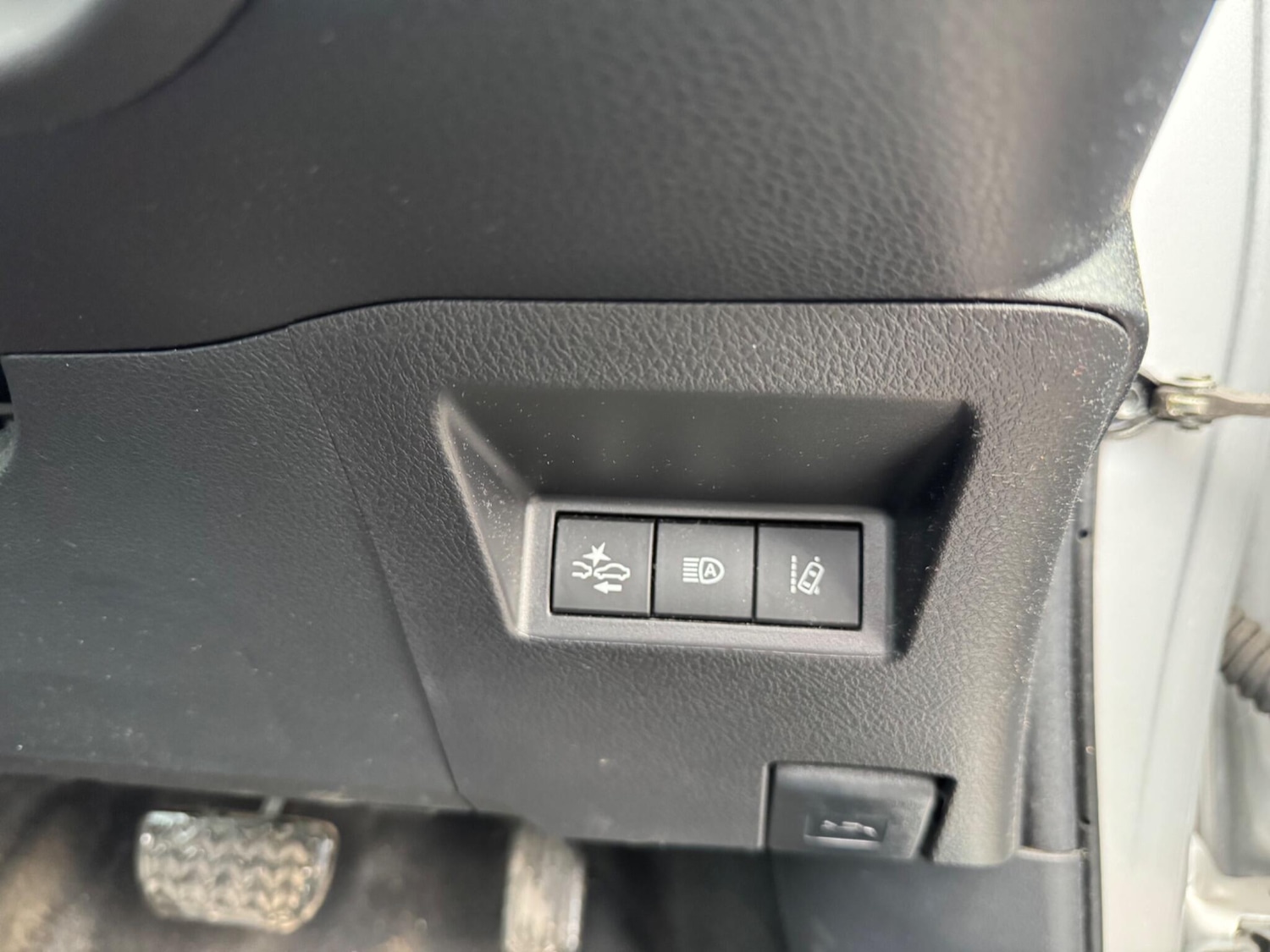 Used Toyota Yaris 2018 for sale - 76953018: Photo 23