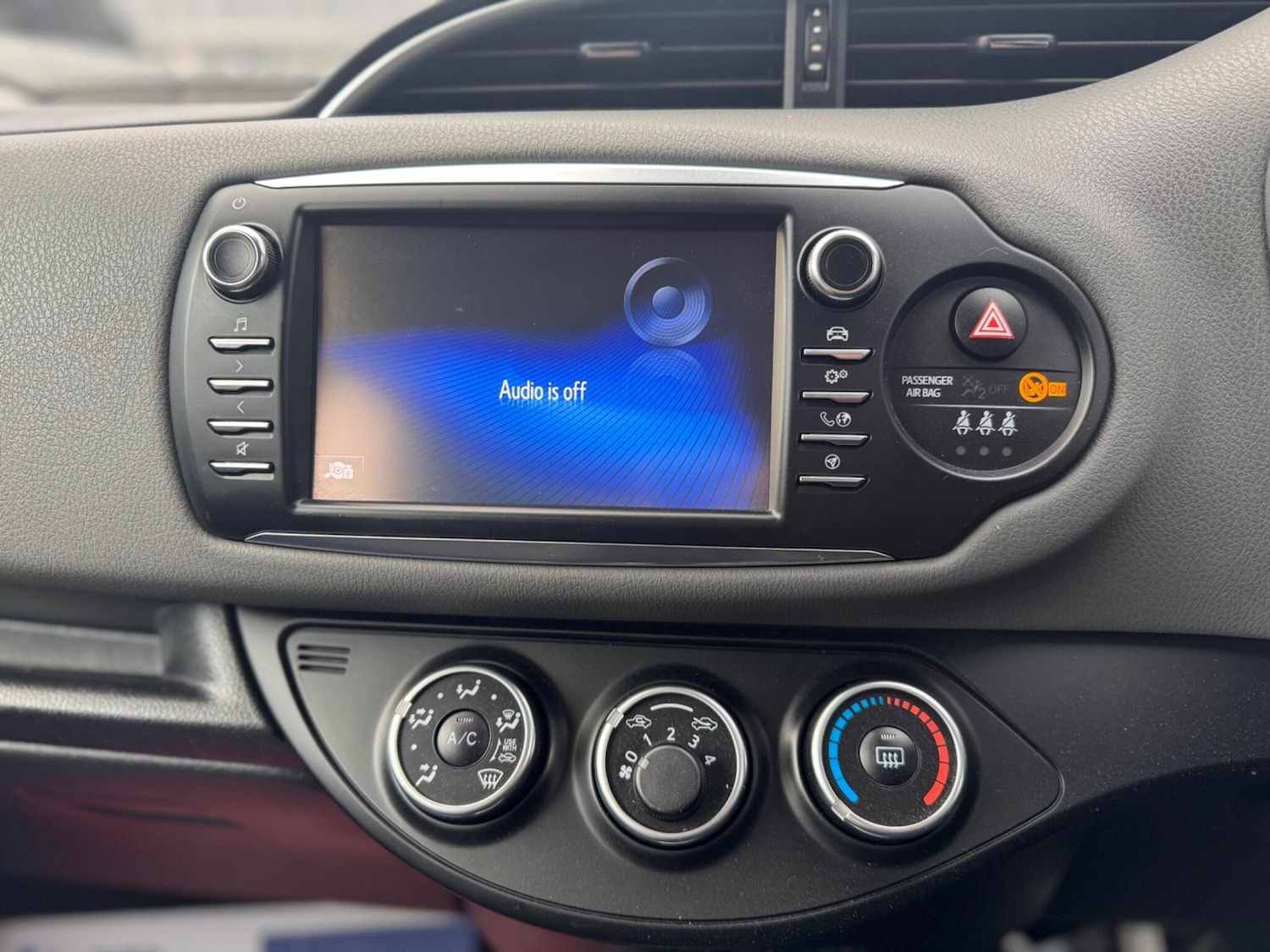 Used Toyota Yaris 2018 for sale - 76953018: Photo 33