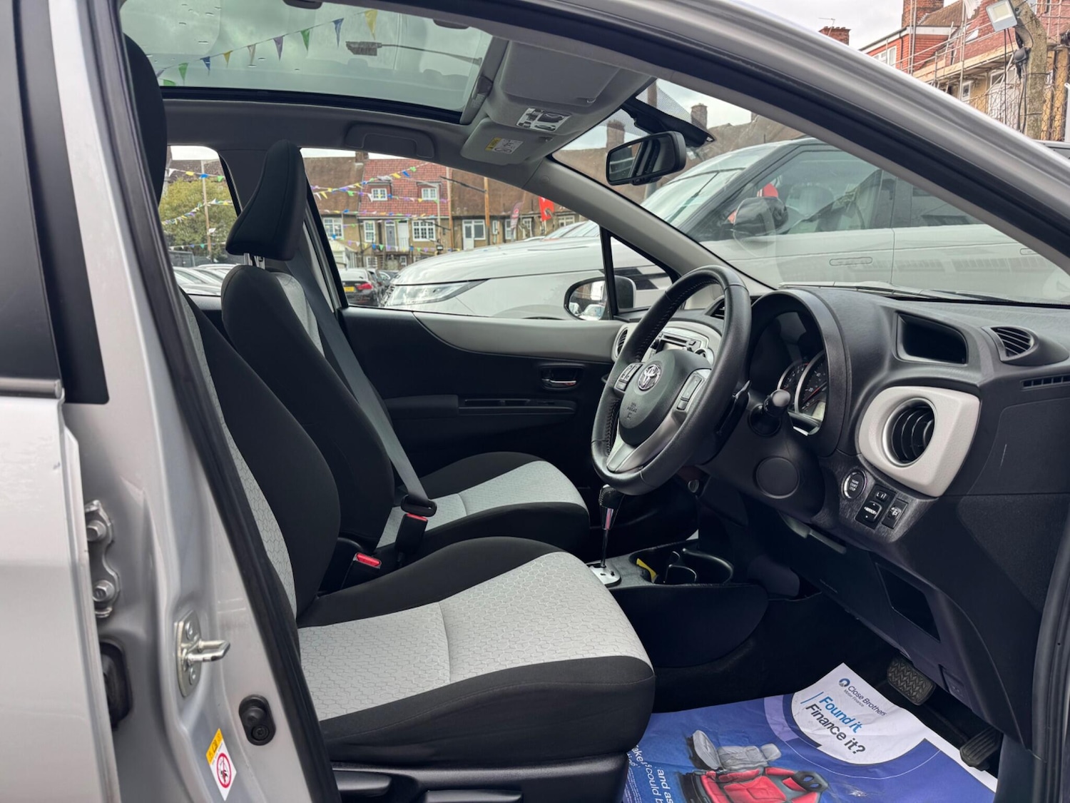 Used Toyota Yaris 2013 for sale - 77537963: Photo 14